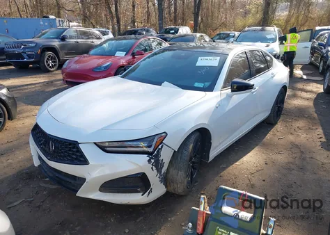 2022 Acura Tlx A-Spec Package z USA, uszkodzony, nr VIN 19UUB6F56NA000394